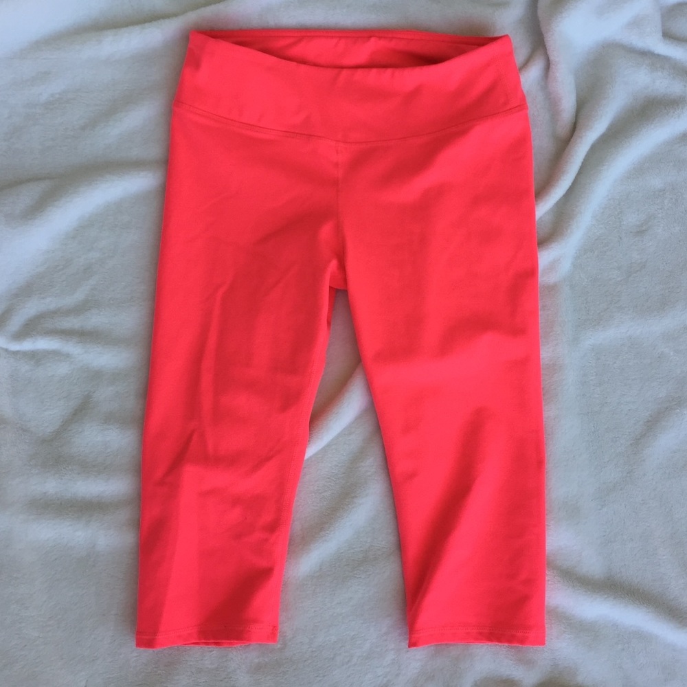 Fabletics Crop Leggings